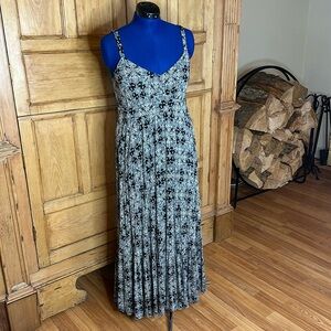 Torrid 00 long maxi dress black and white item 108